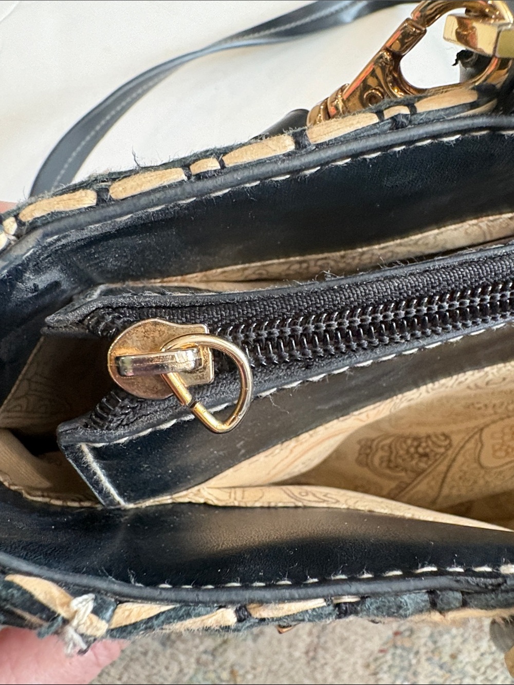 Etienne Aigner Woven Straw Tote with Black Trim Jakarta collection. Minor flaw - Picture 9 of 9